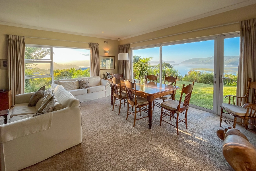 4 Bedroom Property for Sale in Paradise Western Cape